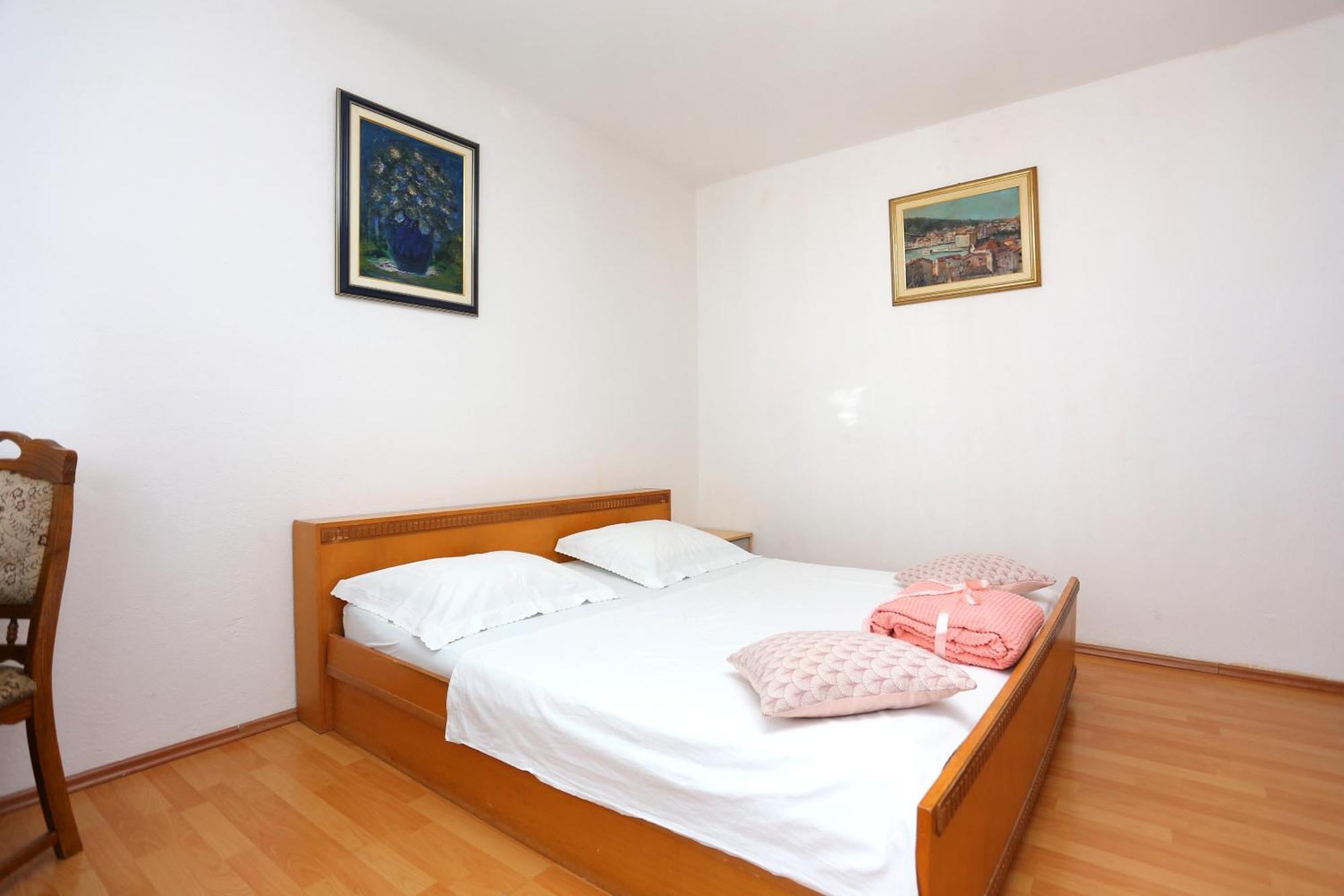 Rooms With A Parking Space Split - 17766 Quarto foto